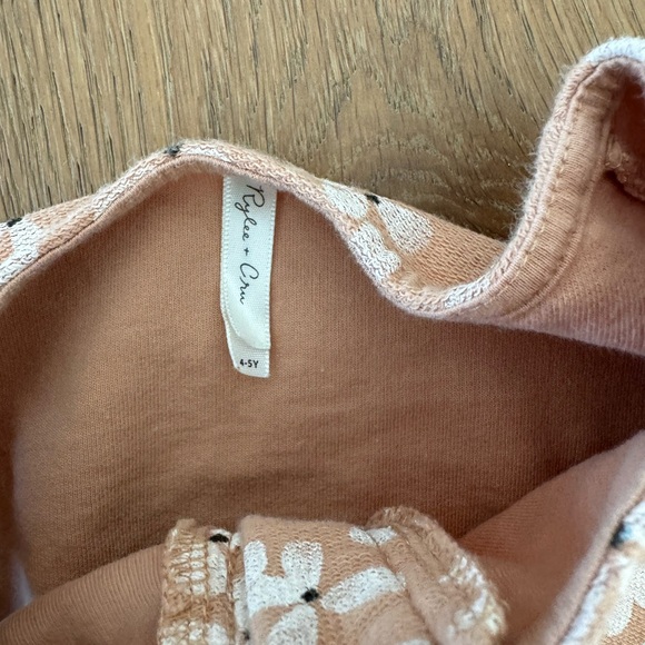 Rylee and cru floral romper 4/5 - Picture 2 of 3